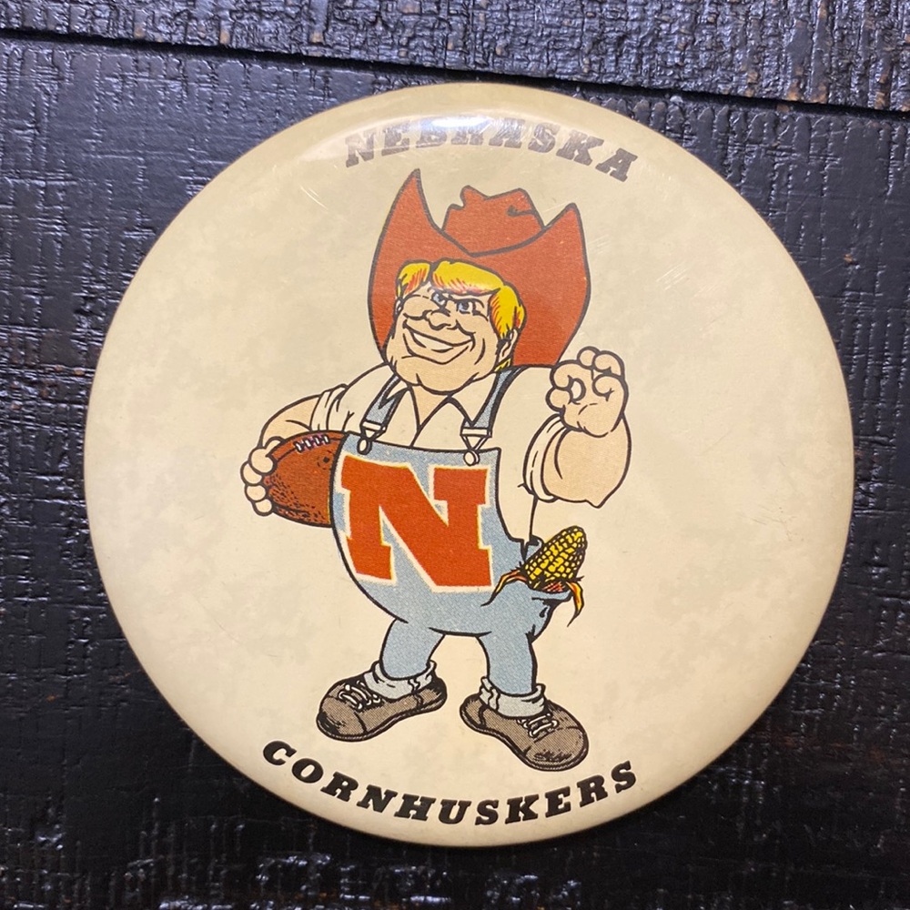 Nebraska Cornhuskers Vintage Mascot Pin Button!